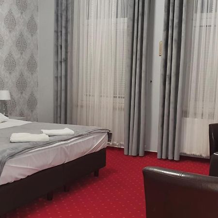 Hotel Nad Rzeczka ทอรูน ภายนอก รูปภาพ