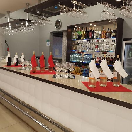 Hotel Nad Rzeczka ทอรูน ภายนอก รูปภาพ
