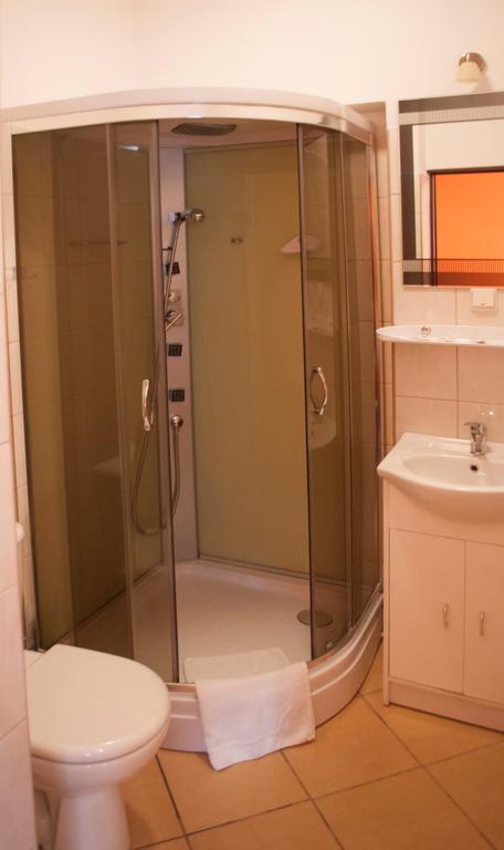 Hotel Nad Rzeczka ทอรูน ภายนอก รูปภาพ