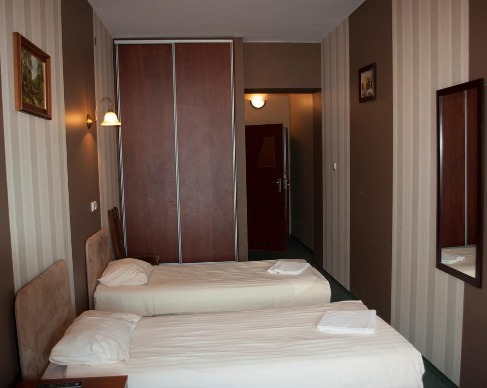 Hotel Nad Rzeczka ทอรูน ภายนอก รูปภาพ