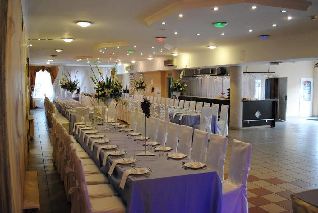 Hotel Nad Rzeczka ทอรูน ภายนอก รูปภาพ